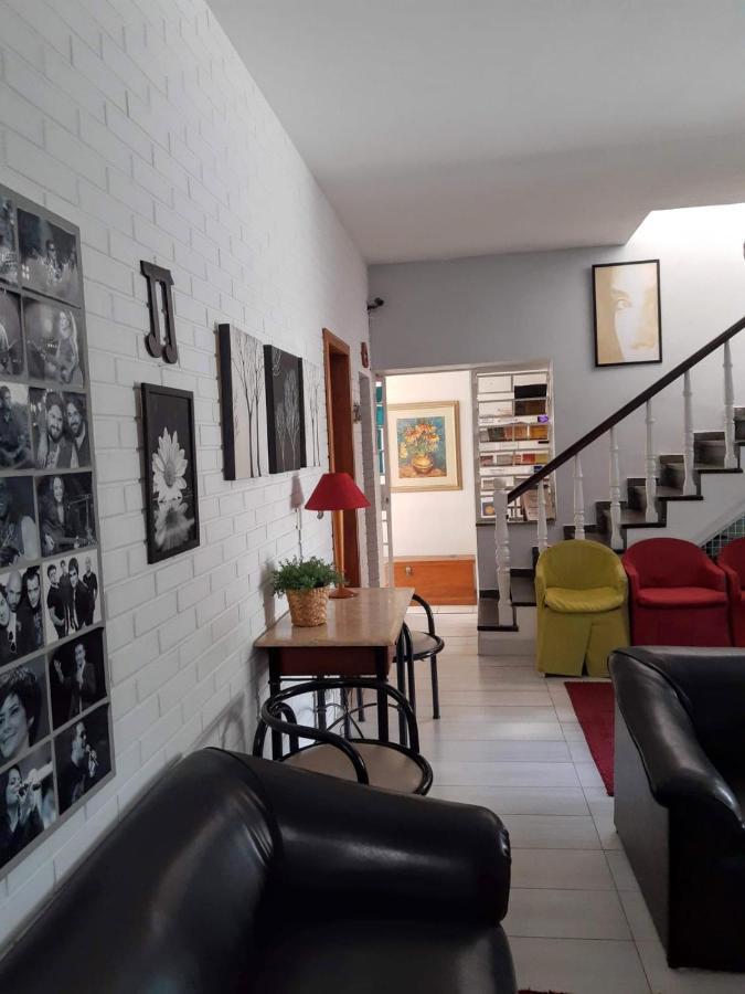 Chale Mineiro Hostel & Pousada ベロ・オリゾンテ エクステリア 写真